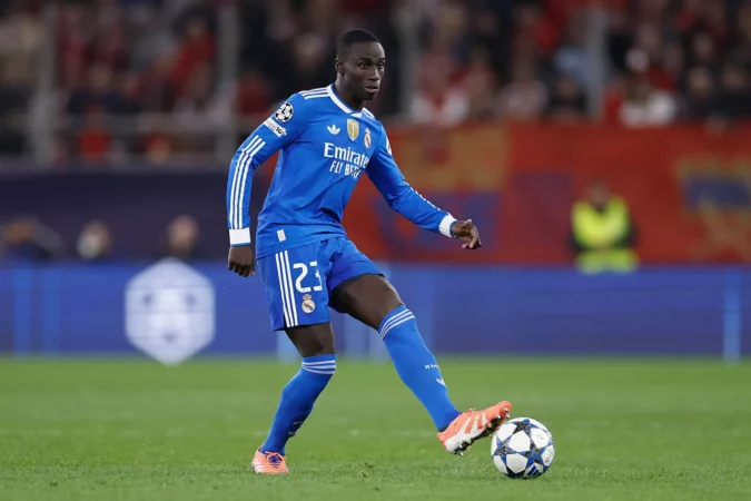Ferland Mendy, entonado en su regreso