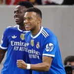 Olympiacos 3-4 Real Madrid: Mbappé esquiva otro rejonazo