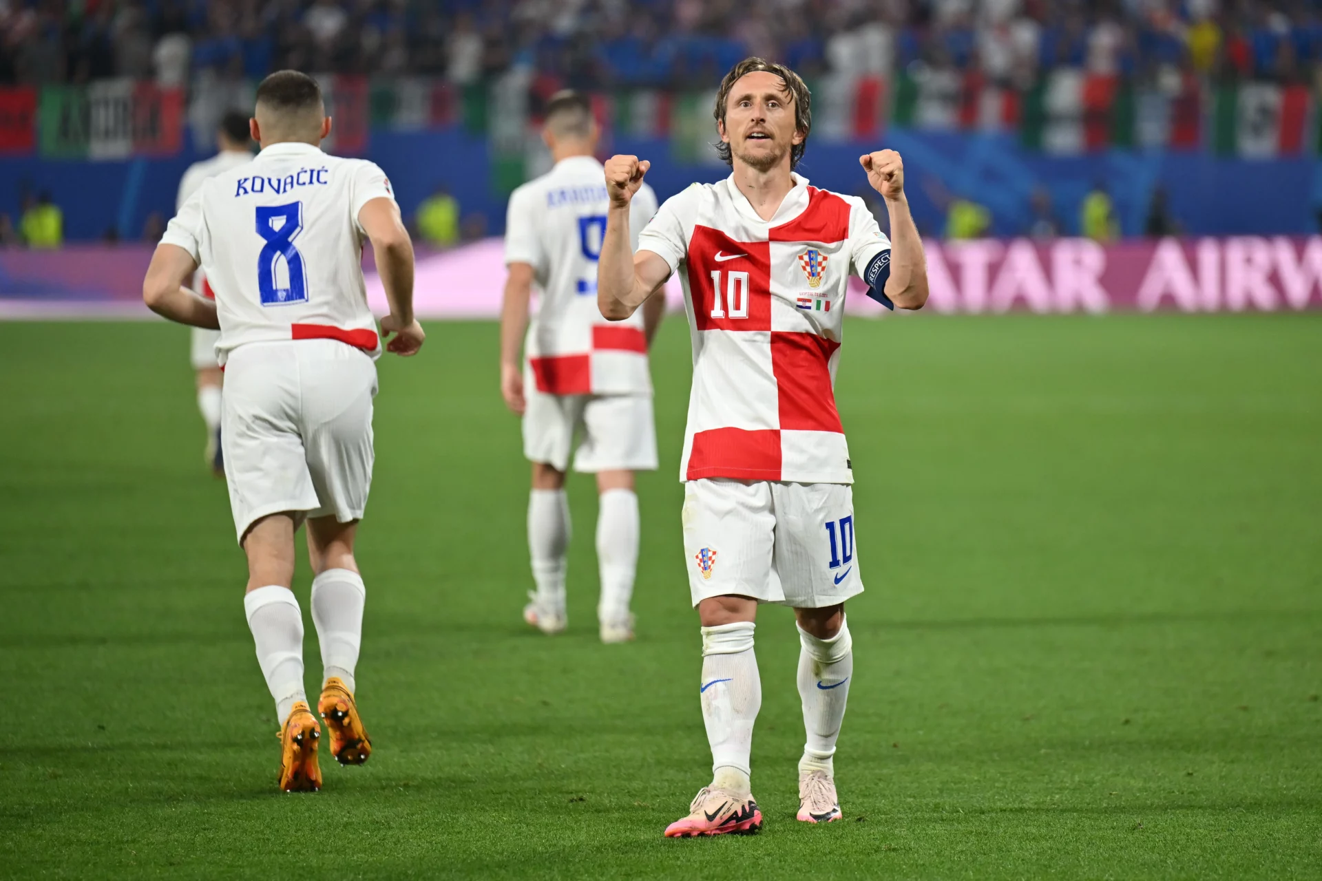 Luka Modric sigue haciendo historia: jugará su quinto Mundial Luka Modric celebra un gol con Croacia, selección con la que volverá a jugar otro Mundial más.
