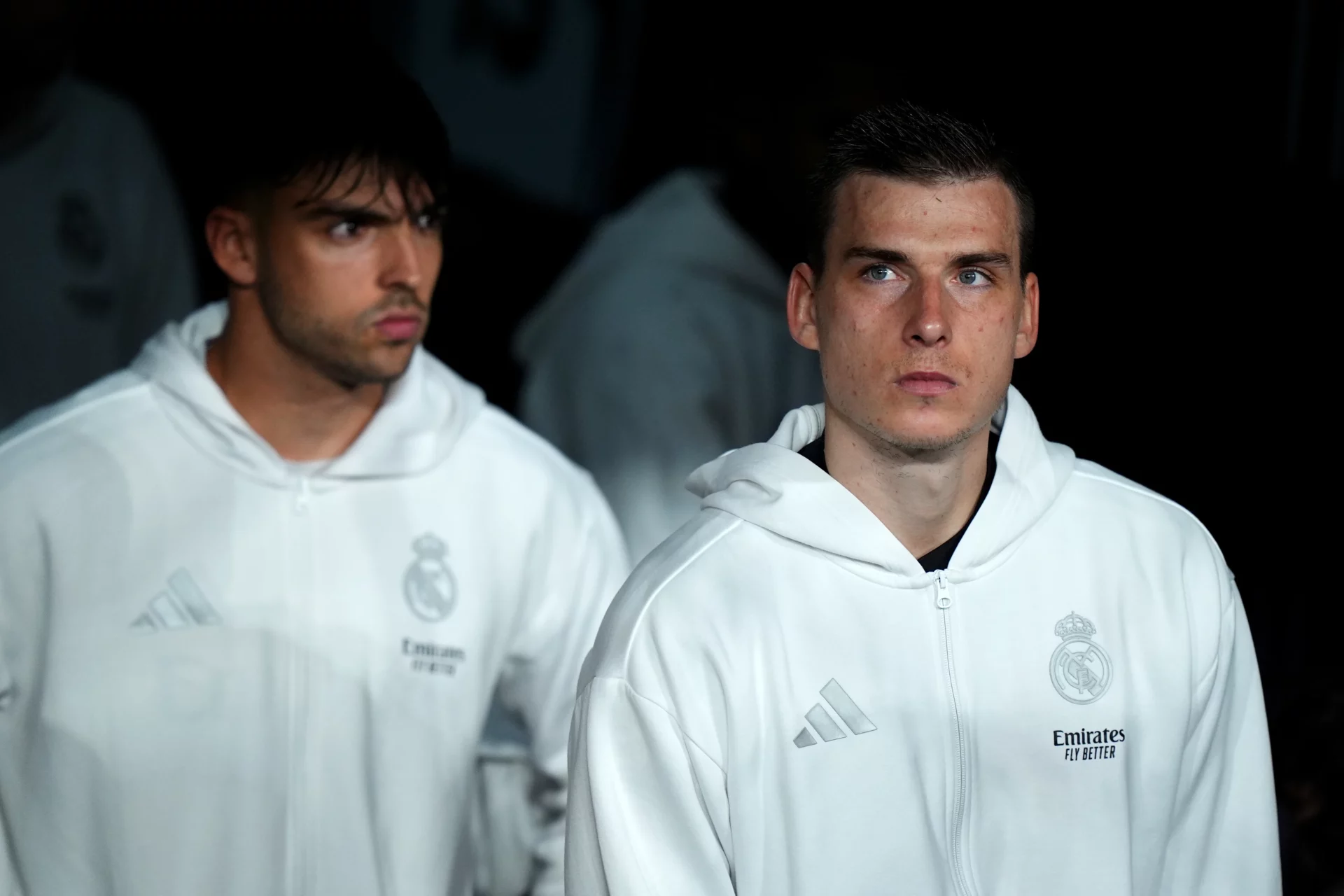 Lunin, al lado de Asencio, ocupará la portería en la alineación el Real Madrid ante Olympiacos.