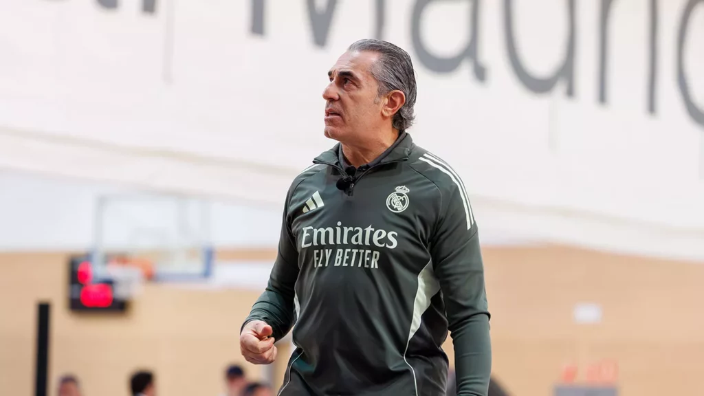 Scariolo compareció ante la prensa en la previa del duelo contra Zalgiris Kaunas.