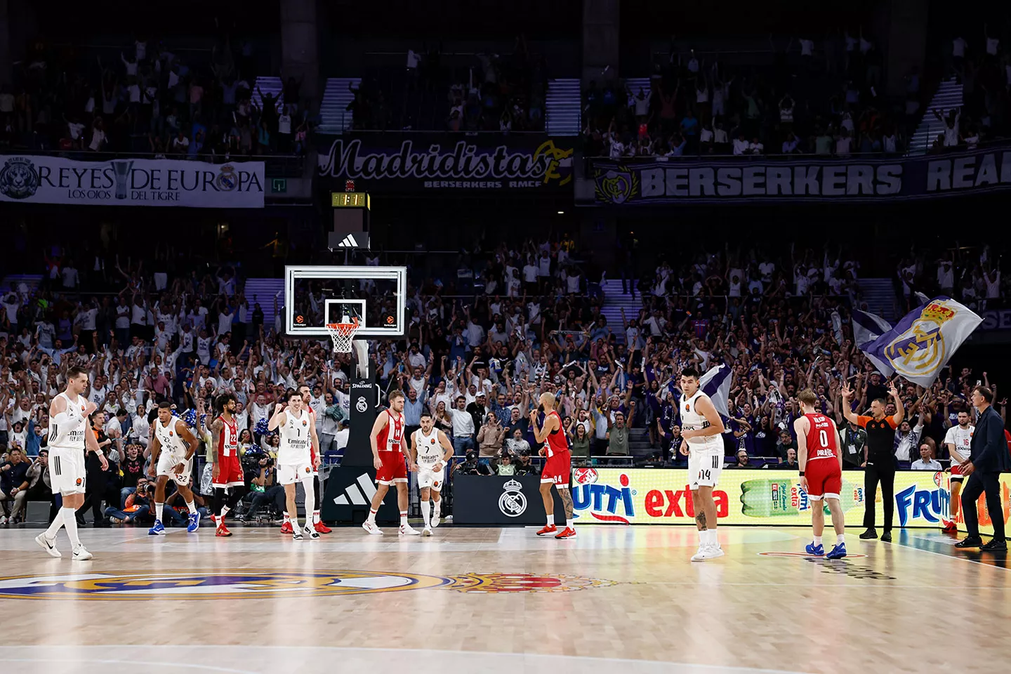 La afición del Real Madrid Baloncesto ya puede comprar nuevos abonos al Movistar Arena.