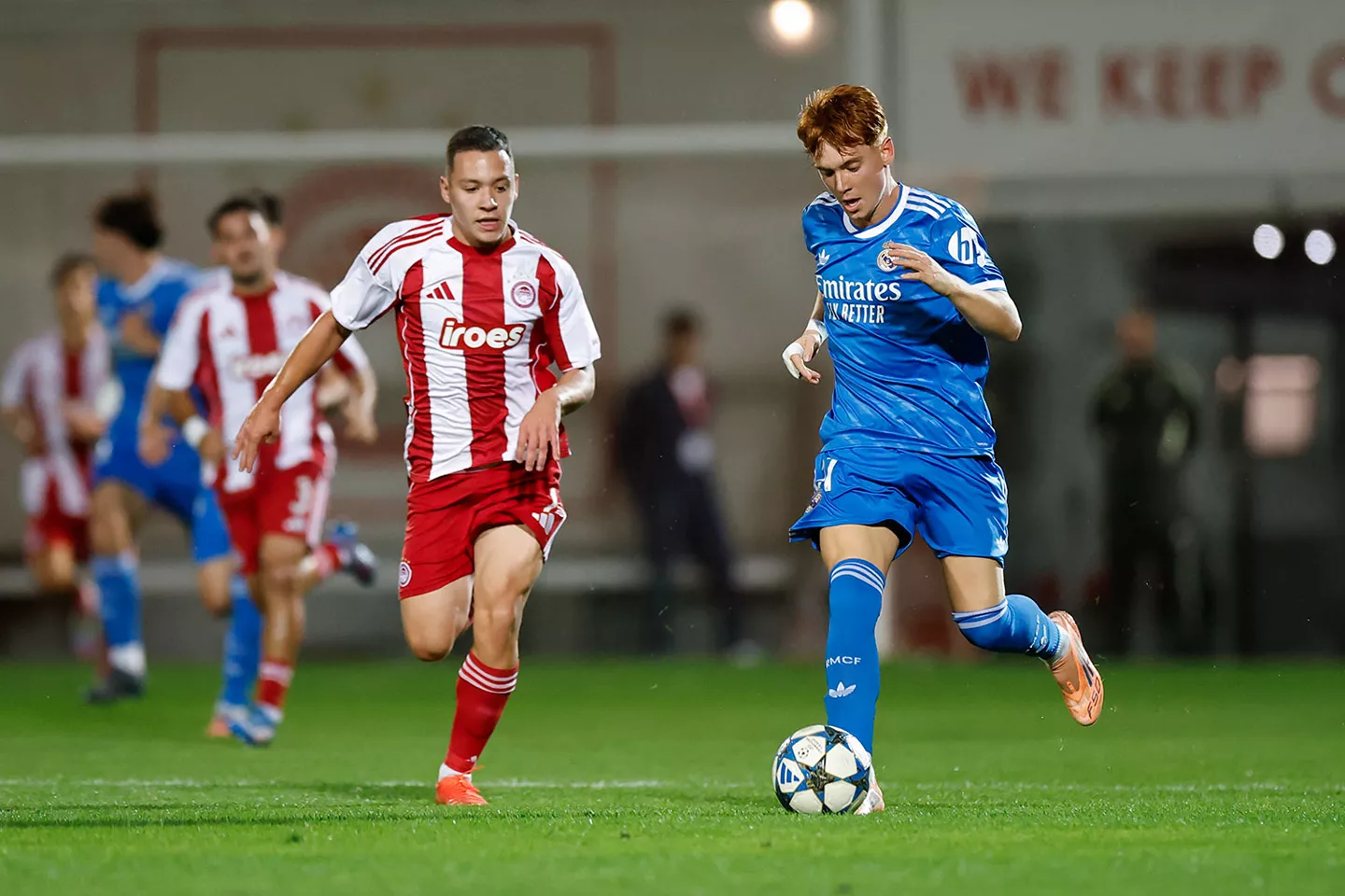 Gabri Valero juega un partido en la cantera del Real Madrid.