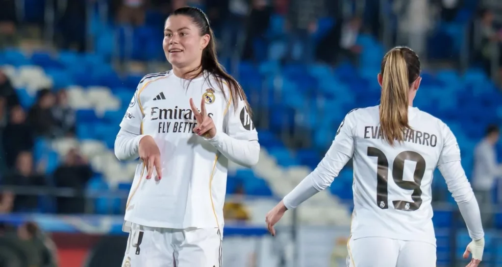 María Méndez celebra un gol durante la épica victoria del Real Madrid al Wolfsburgo.