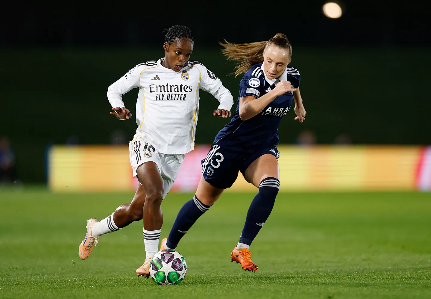 El Real Madrid Femenino se medirá al Paris FC en el playoff de la Champions League El Paris FC será el rival del Real Madrid Femenino en el playoff de la Champions League.
