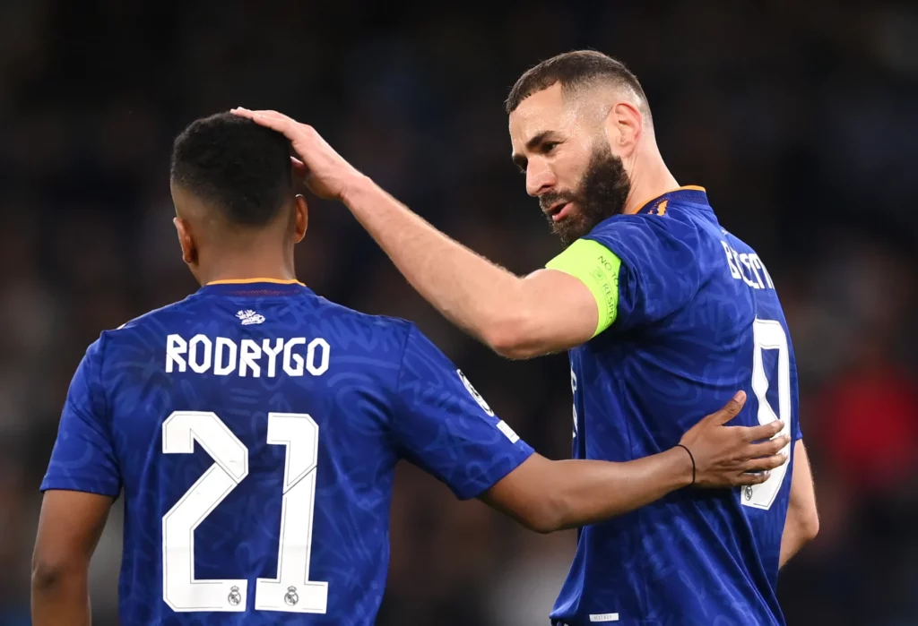 Rodrygo y Benzema, dos de los jugadores que más goles le han marcado al Manchester City en la historia de la Champions League.