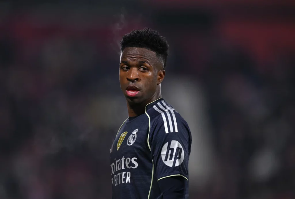 Vinicius, con rostro contrariado durante el último partido del Real Madrid antes de visitar San Mamés.