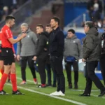 Xabi Alonso, sobre el penalti a Vinicius: «Me sorprende mucho que el árbitro no haya ido ni al VAR»