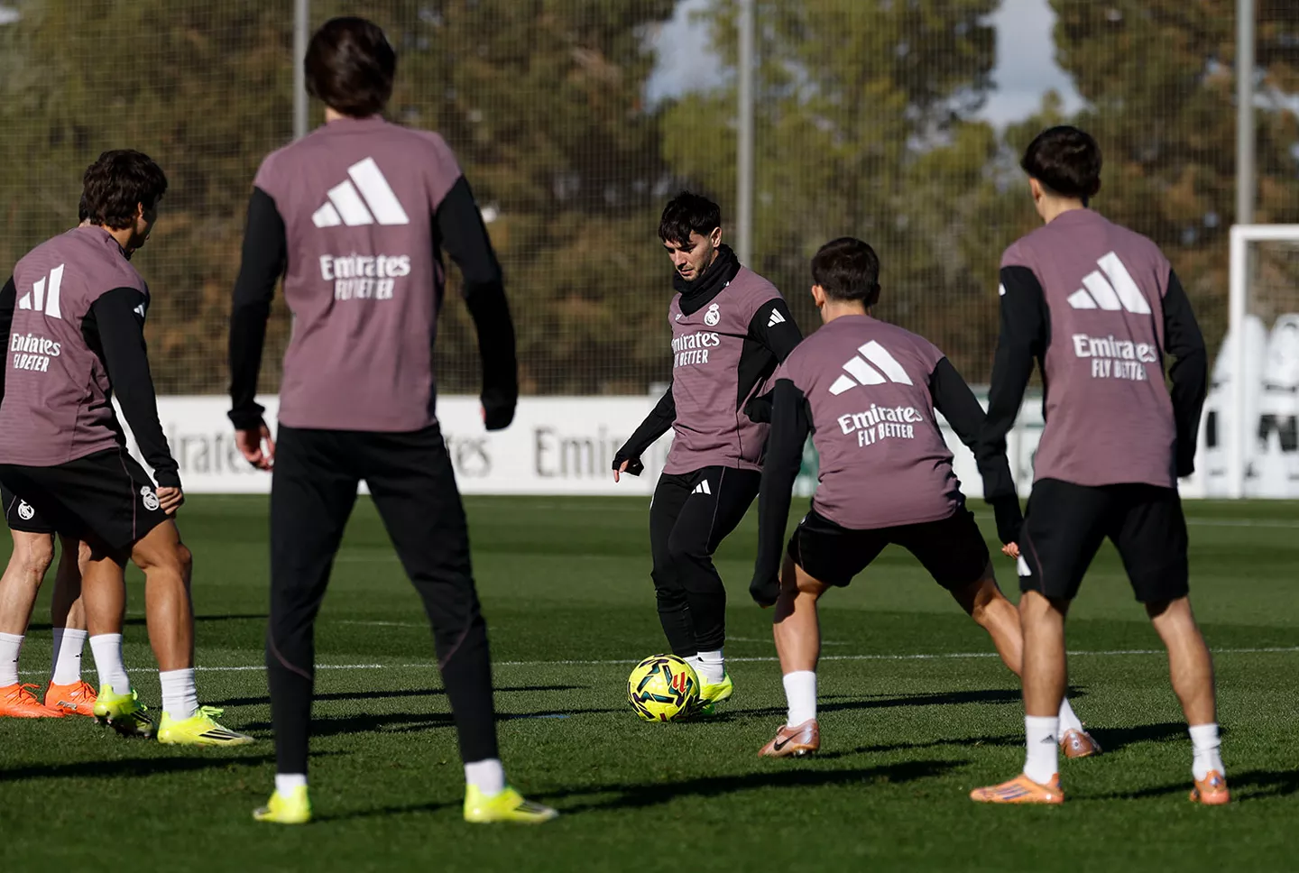 Brahim se entrena con el Real Madrid tras regresar de la Copa África.