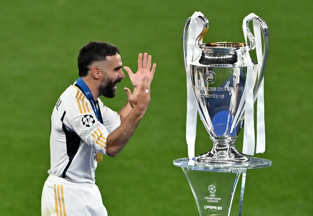 Carvajal ya es uno de los jugadores de la historia del Real Madrid con más títulos de Champions League.