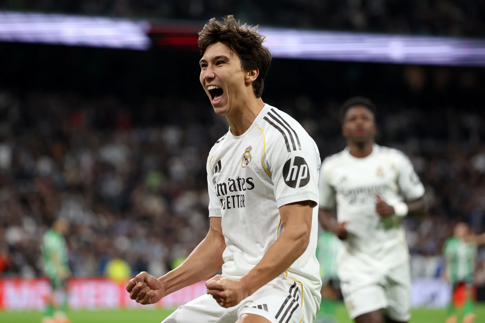 Real Madrid 5-1 Real Betis: un monstruo llamado Gonzalo Gonzalo García celebra uno de sus tres goles al Betis en el triunfo del Real Madrid