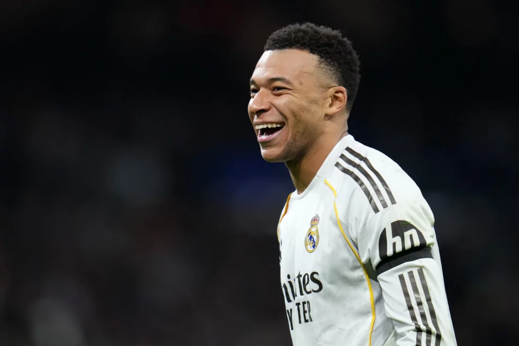 Mbappé celebra un nuevo gol en Champions con el Real Madrid.