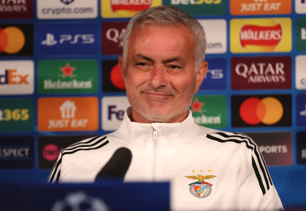 José Mourinho responde sobre Arbeloa en rueda de prensa