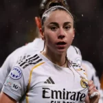 Athenea del Castillo da un paso adelante