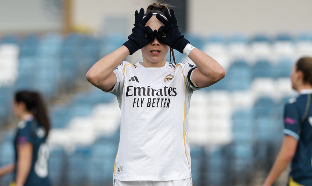 Athenea del Castillo celebra su gol contra el Espanyol