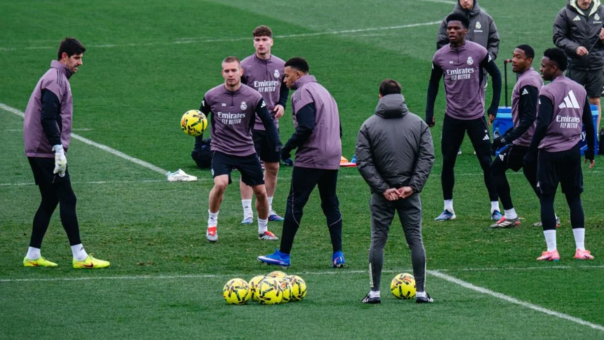 Mbappé y Asencio entrenan con el grupo antes de recibir a la Real Sociedad Mbappé se entrena con sus compañeros en la previa del Real Madrid - Real Sociedad