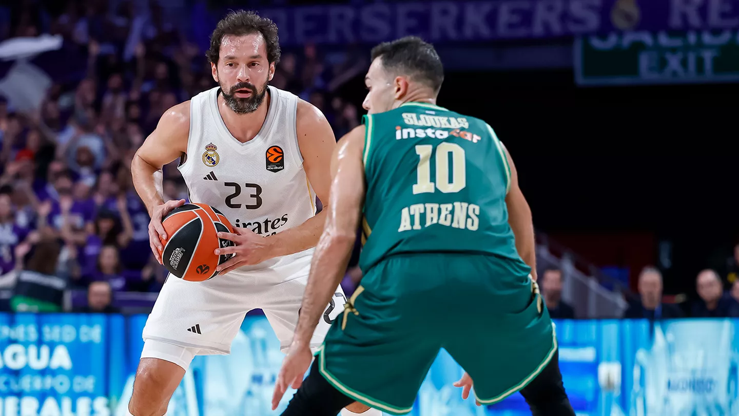 Llull y Sloukas, durante el partido entre Panathinaikos y Real Madrid de primera vuelta de la Euroliga.