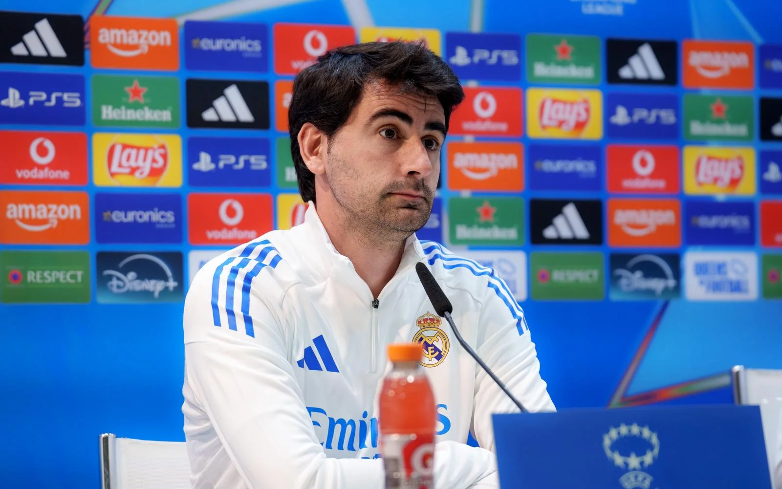 Pau Quesada habla en rueda de prensa en la previa del Real Madrid Femenino - Paris FC.