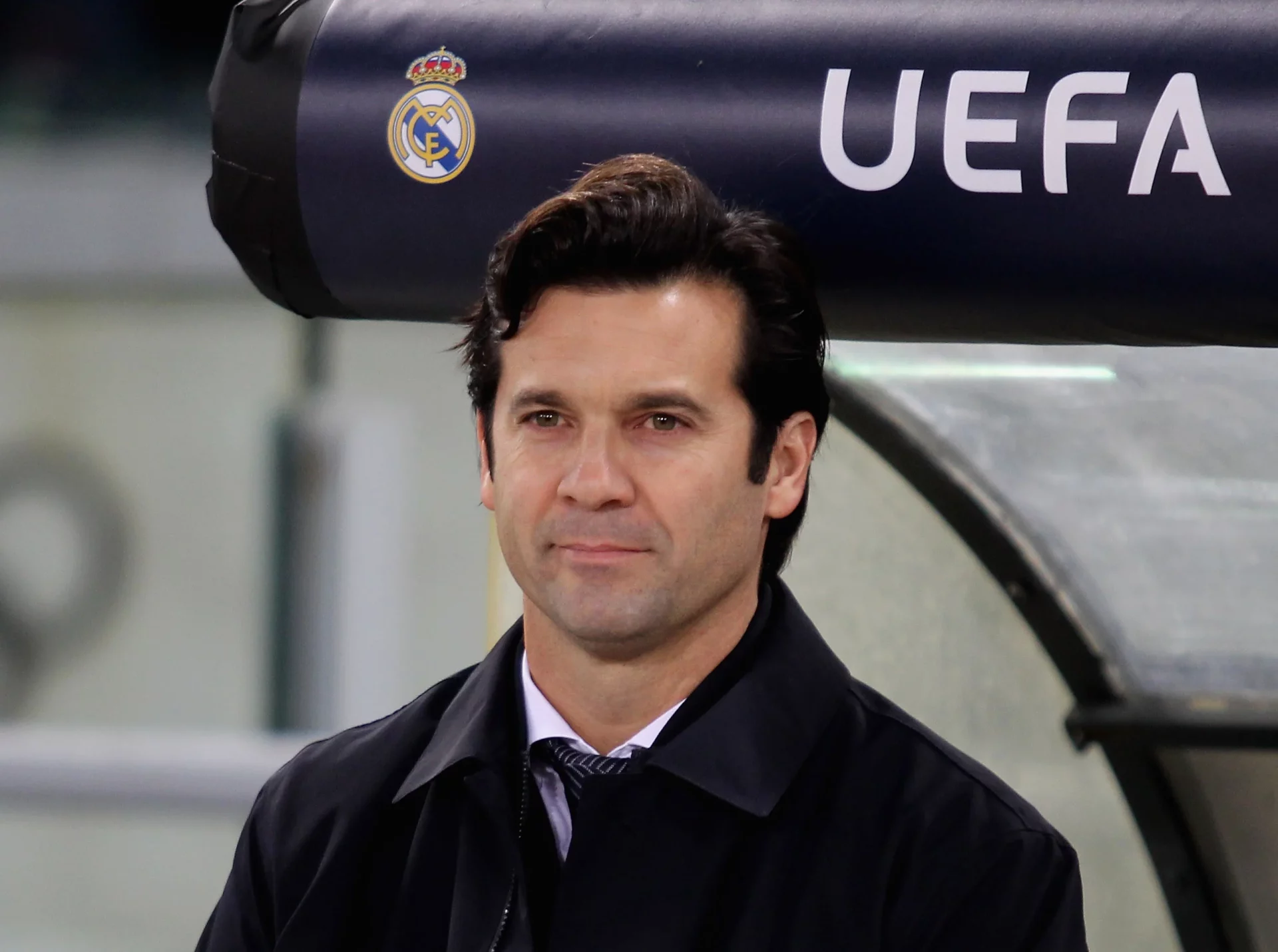 Solari, en el banquillo durante un partido en su etapa como entrenador del Real Madrid.