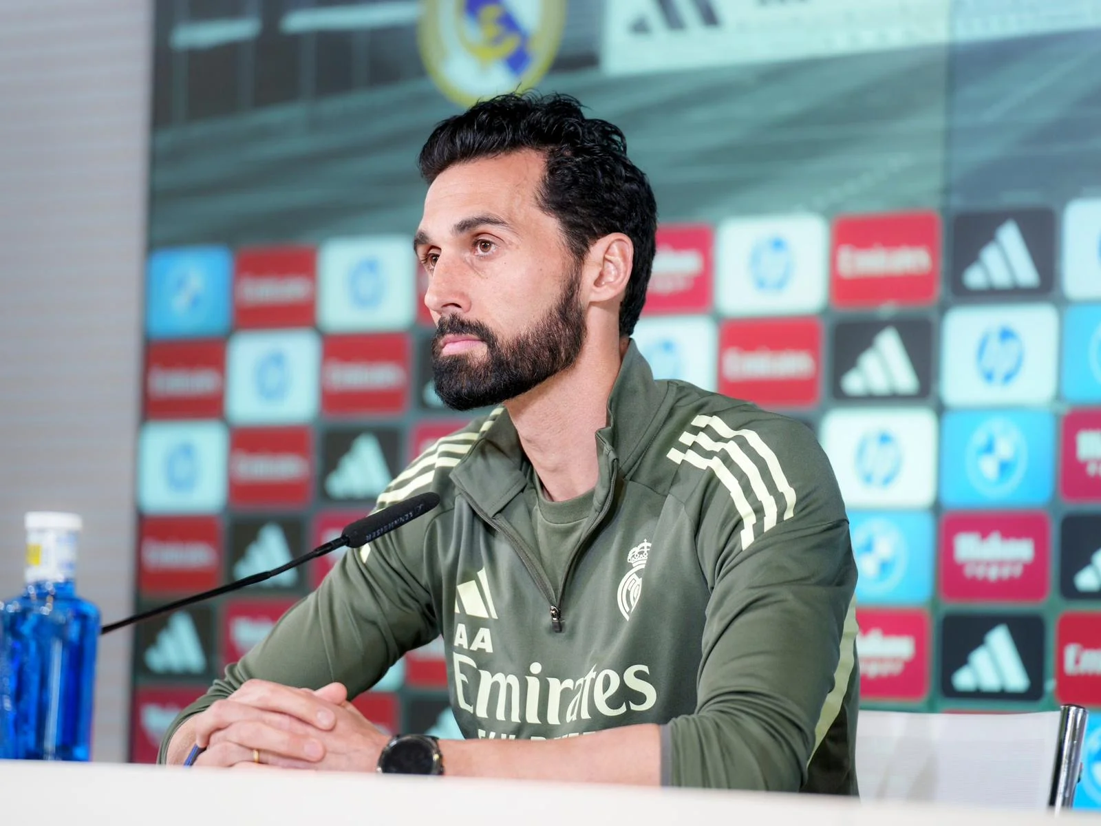 Álvaro Arbeloa comparece en rueda de prensa antes del Celta - Real Madrid.