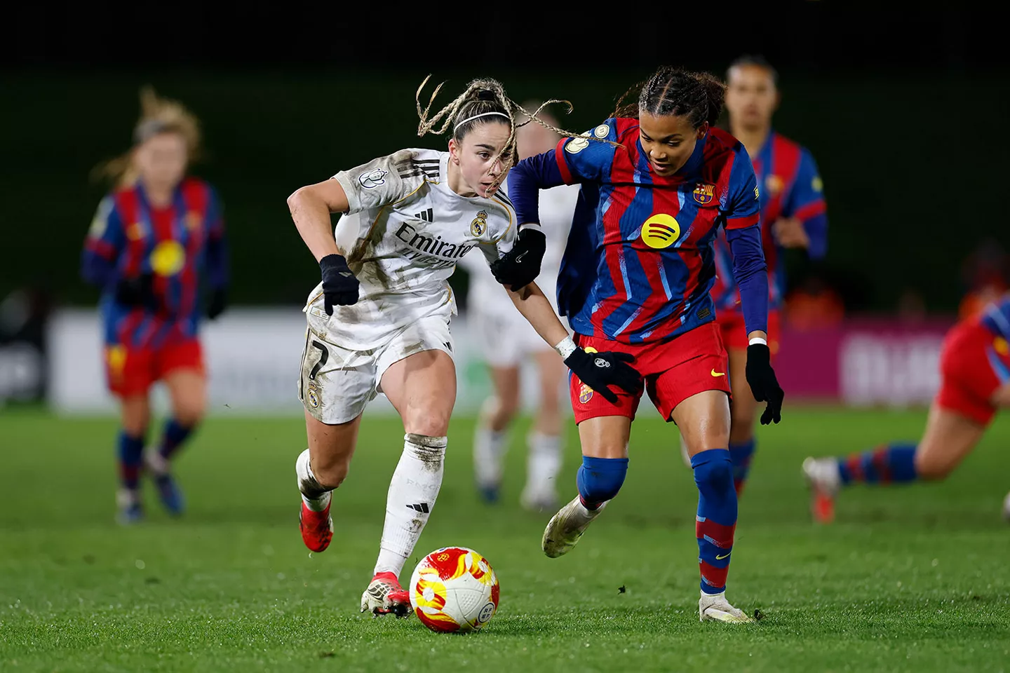 Athenea, durante un Clásico entre Real Madrid Femenino y Barcelona en el Alfredo Di Stéfano