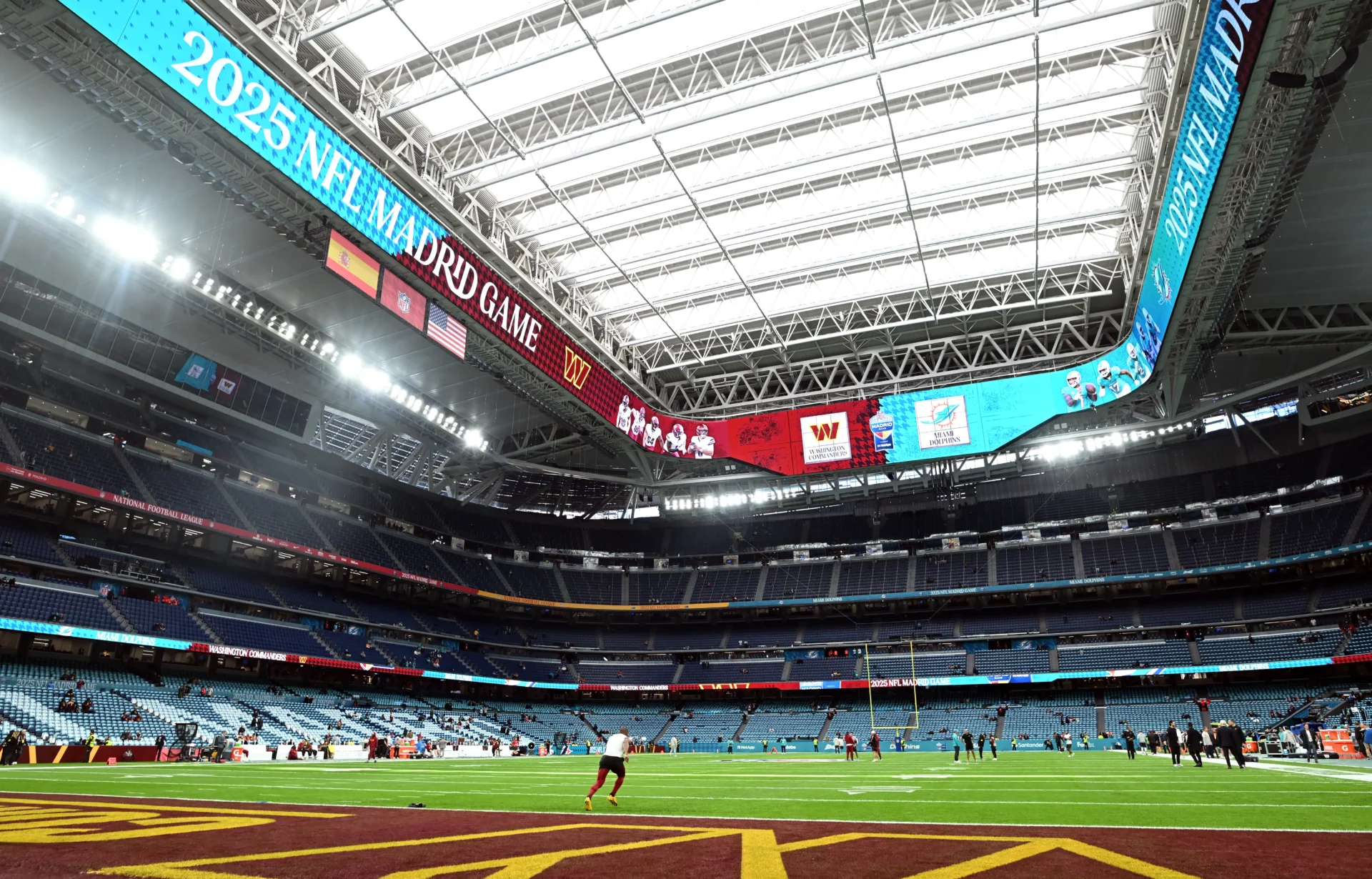 La NFL desvela el primer equipo que jugará en el Bernabéu en 2026 El Santiago Bernabéu acoge un partido de NFL.