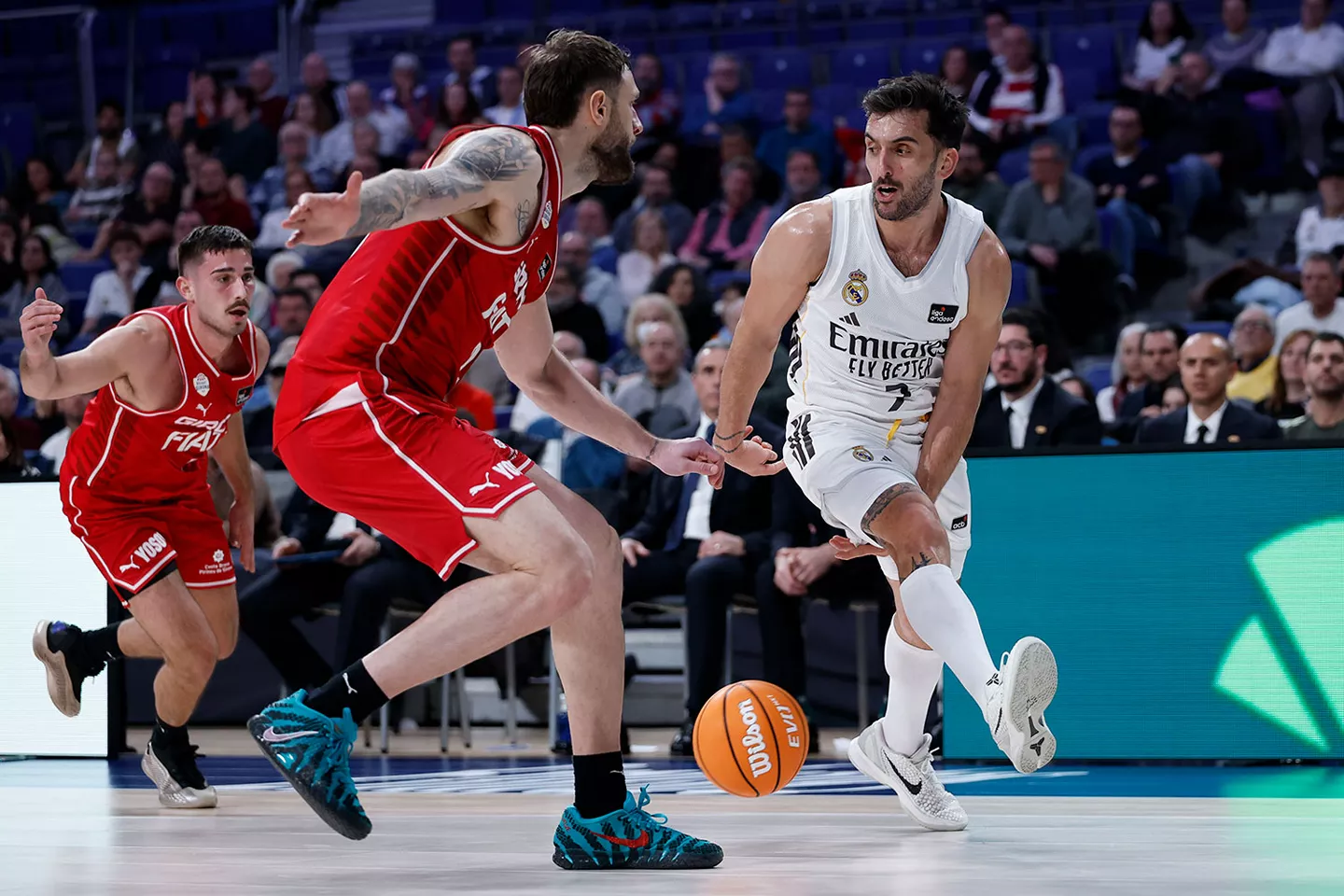 Facundo Campazzo durante el partido entre Real Madrid y Bàsquet Girona de la primera vuelta de la Liga Endesa.