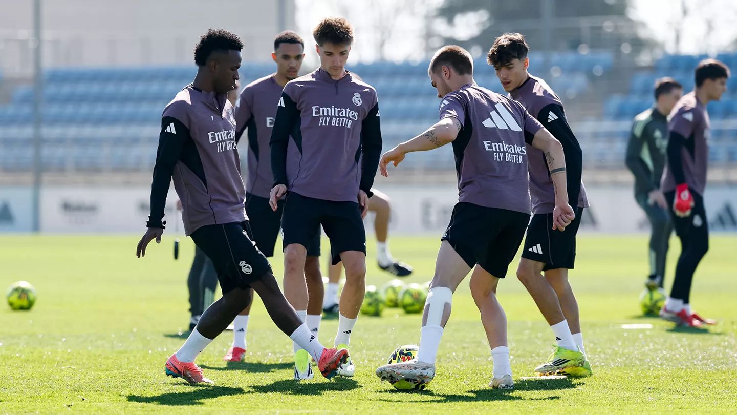 Jugadores del Real Madrid en el entrenamiento previo al Elche.