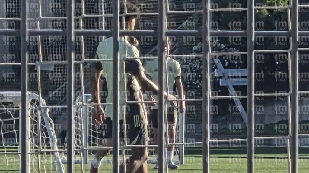 Cristiano Ronaldo Jr, durante el entrenamiento con el Cadete A en Valdebebas.
