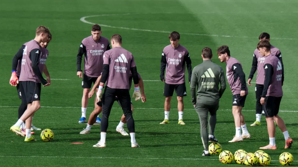Los jugadores del Real Madrid se entrenan en la previa del partido contra el Celta.