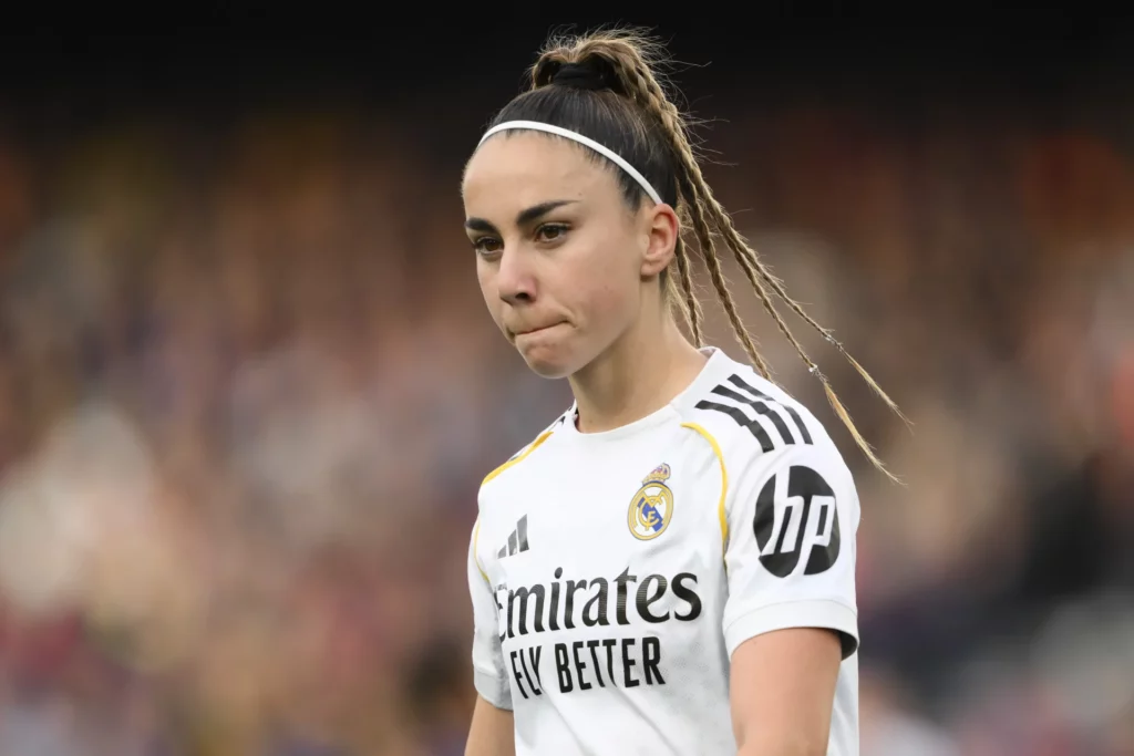 Athenea del Castillo, con rostro de decepción, tras perder el último de los tres Clásicos contra el Barcelona.