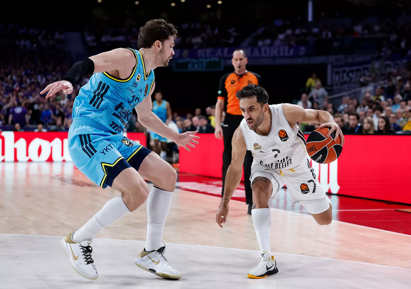 Previa Fenerbahçe – Real Madrid: Nueva oportunidad de asegurar los playoffs Facundo Campazzo durante el partido de la primera vuelta de la Euroliga entre Real Madrid y Fenerbahçe.