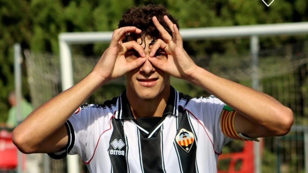 Fran Santamaría, nuevo fichaje de la cantera del Real Madrid, celebra un gol con el Castellón.