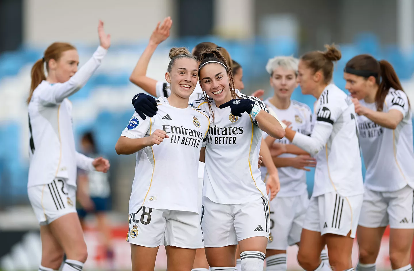 Irune Dorado y Athenea del Castillo celebran un gol con el Real Madrid Femenino