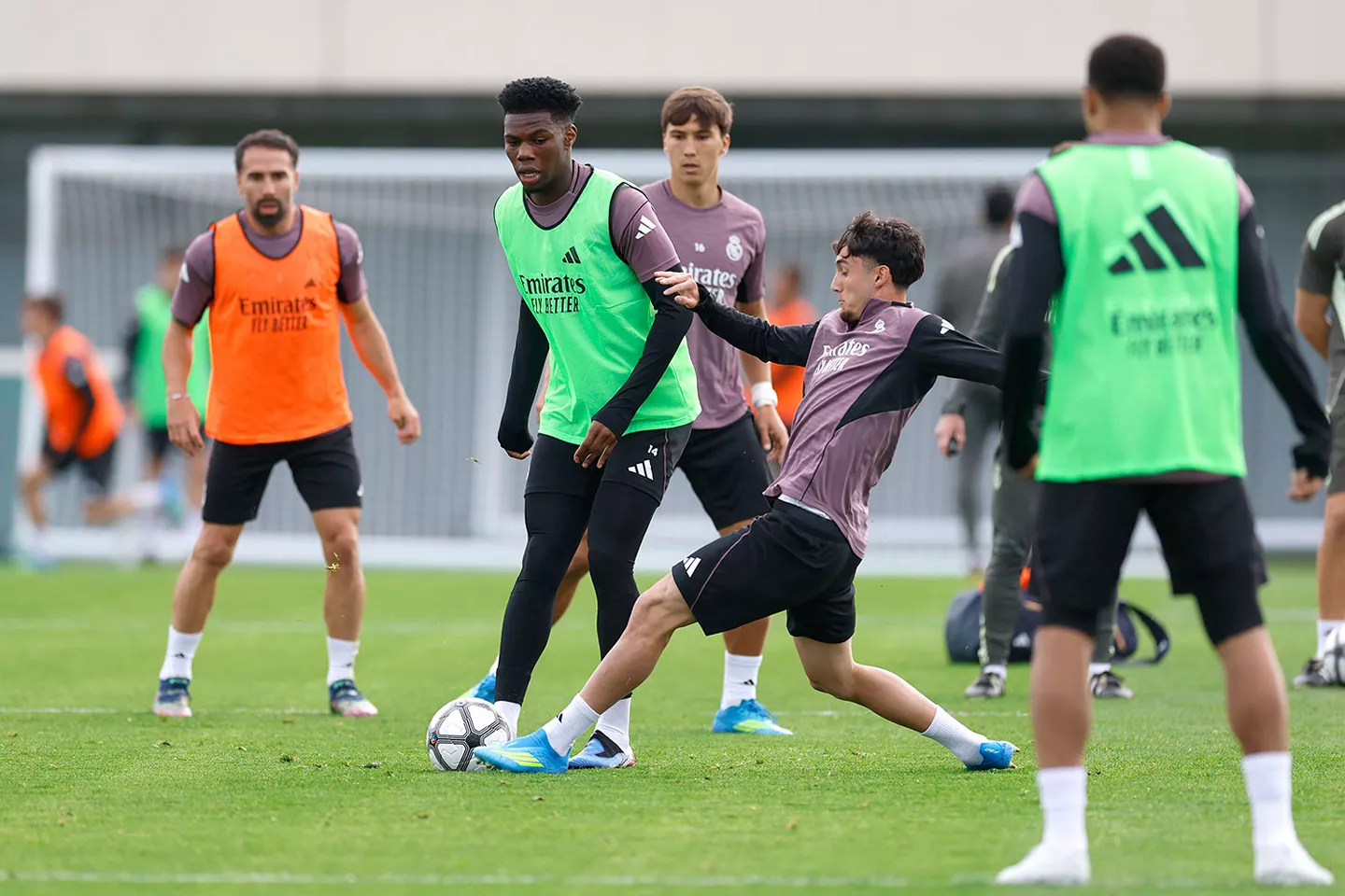 Entrenamiento del Real Madrid antes del partido contra el Girona, con posibles rotaciones en la alineación
