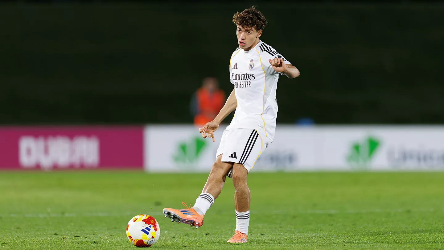 Thiago Pitarch vuelve a una convocatoria del Real Madrid Castilla