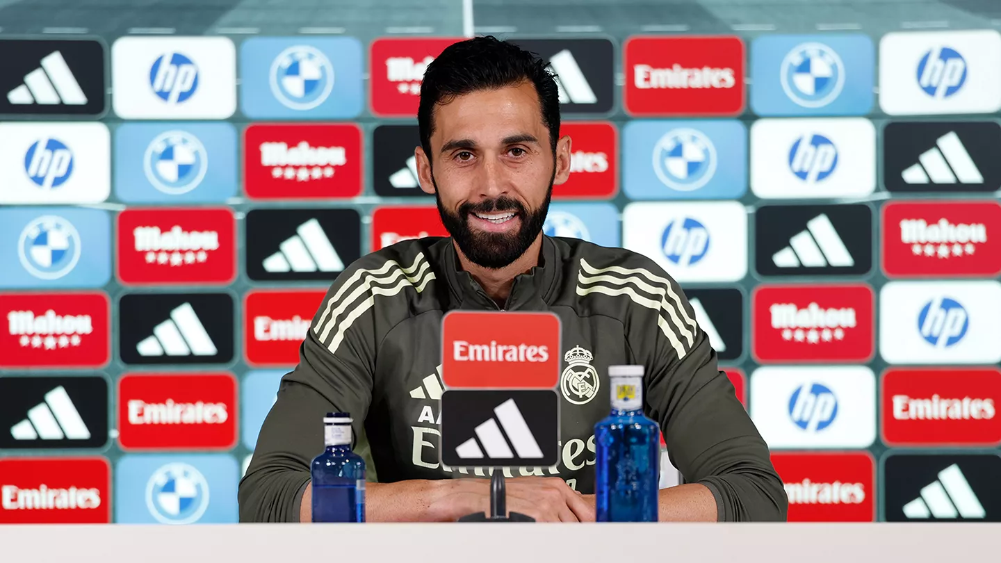 Álvaro Arbeloa confirma su adiós al Real Madrid durante la rueda de prensa.