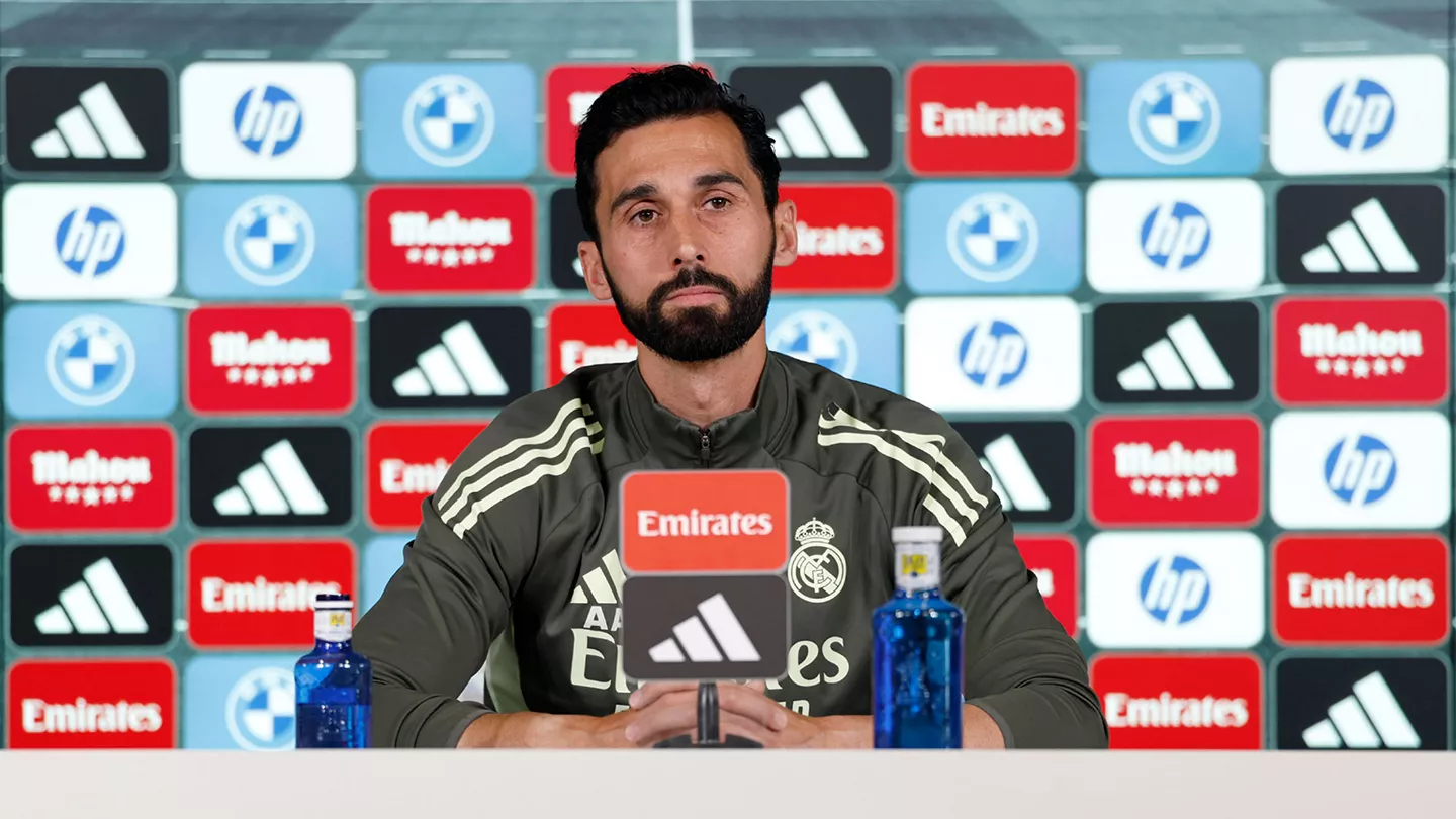 Arbeloa, sobre la pelea entre Tchouaméni y Valverde: «Yo soy el responsable y merecen que pasemos página»