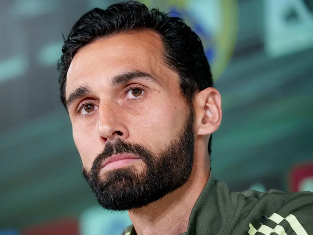Álvaro Arbeloa durante la rueda de prensa previa al partido entre Real Madrid y Real Oviedo.