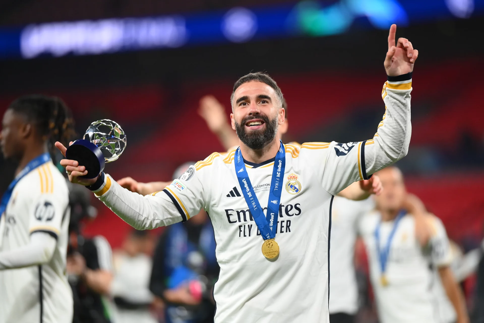 Dani Carvajal durante la celebración de su última Champions con el Real Madrid.