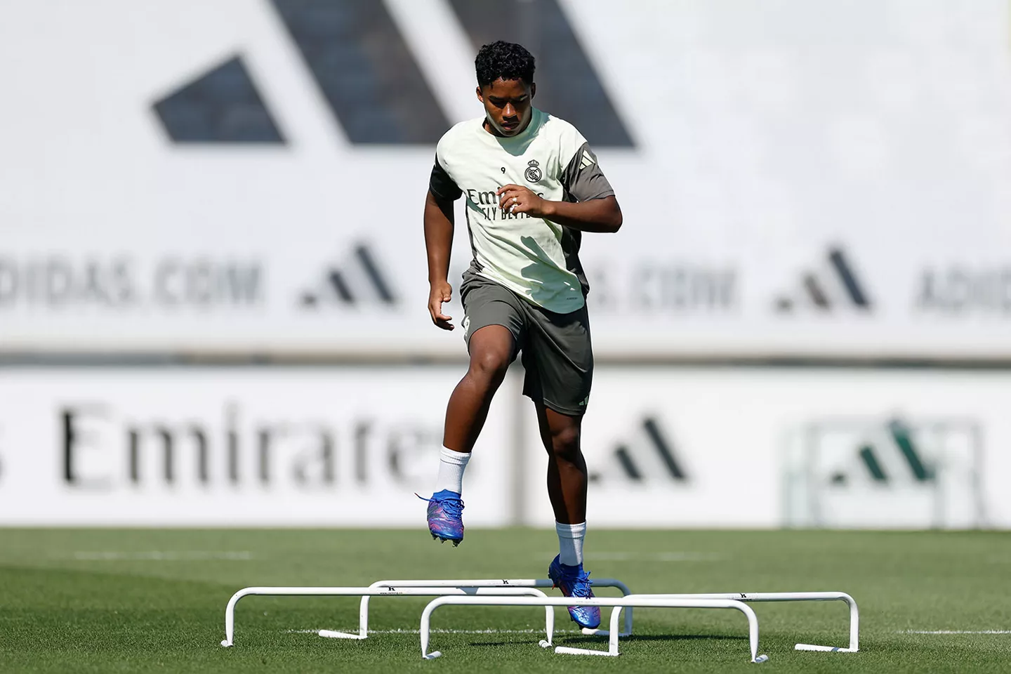 Endrick ya está de vuelta en Valdebebas Endrick durante un entrenamiento en solitario en Valdebebas con el Real Madrid.