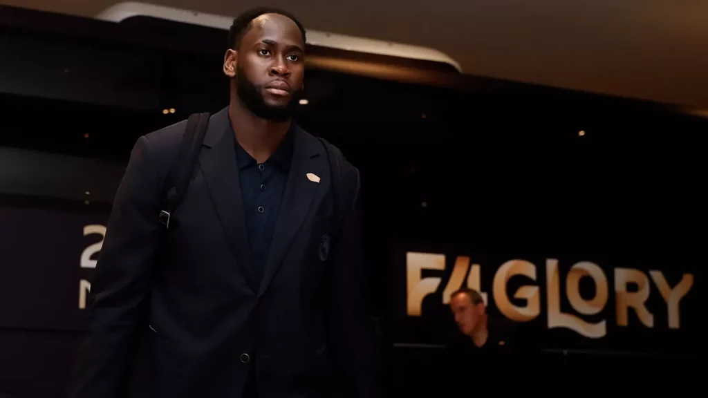 Usman Garuba durante la llegada del Real Madrid a la Final Four de la Euroliga en Atenas.