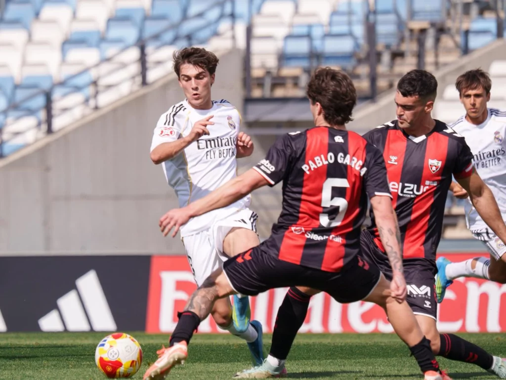 Manuel Ángel durante el partido entre Real Madrid Castilla y Arenas de Getxo.