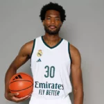 Oficial: Damian Jones, nuevo jugador del Real Madrid