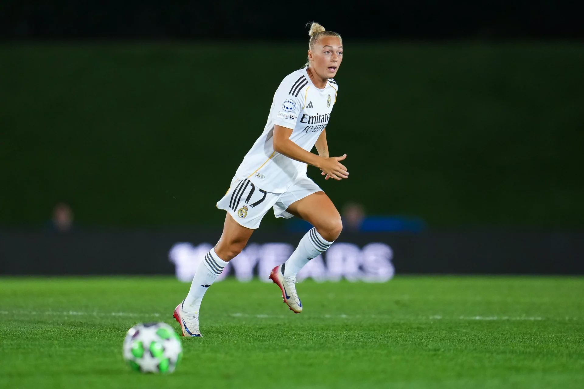 Oficial: Hanna Bennison deja el Real Madrid y ficha por el Eintracht Frankfurt Hanna Bennison durante un partido del Real Madrid Femenino en Champions League.