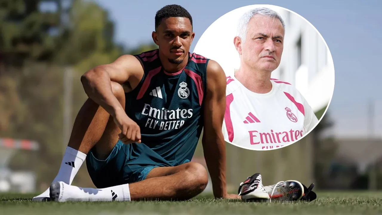 Trent Alexander-Arnold y José Mourinho durante la pretemporada del Real Madrid.