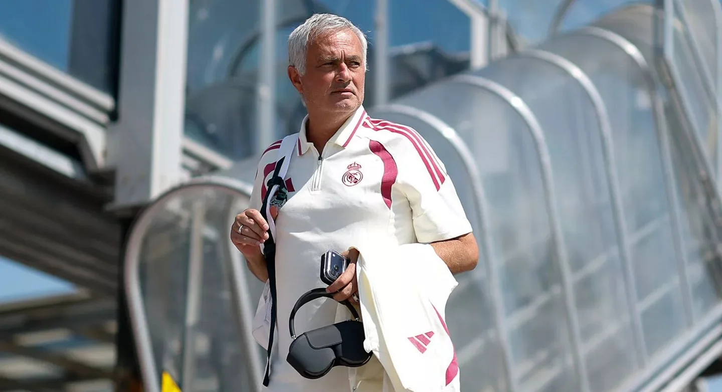 Las tres novedades que prepara Mourinho para el once titular en el Teresa Herrera José Mourinho durante la llegada del Real Madrid a Coruña para disputar el Teresa Herrera.
