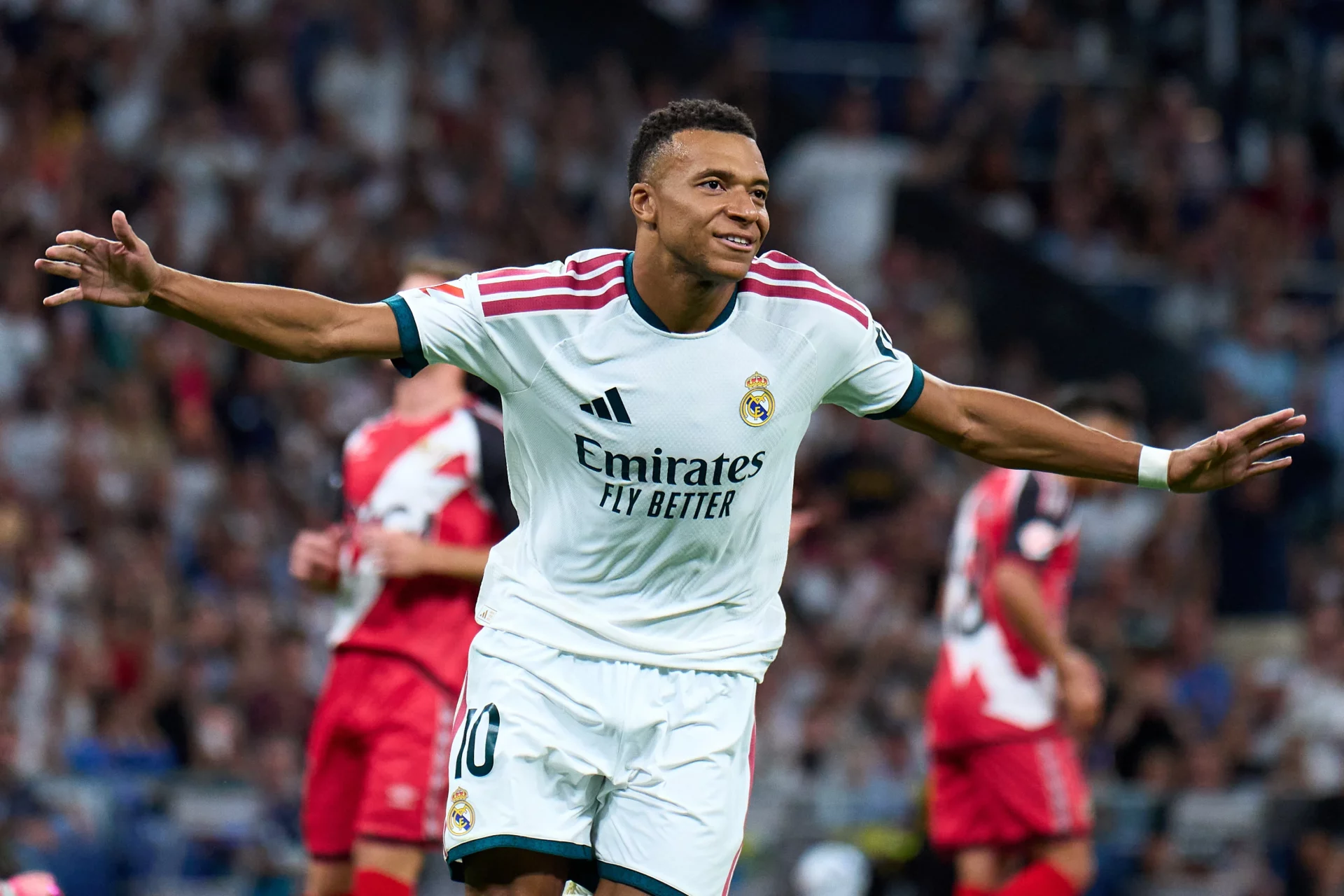 Kylian Mbappé celebra uno de sus goles contra el Rayo Vallecano.