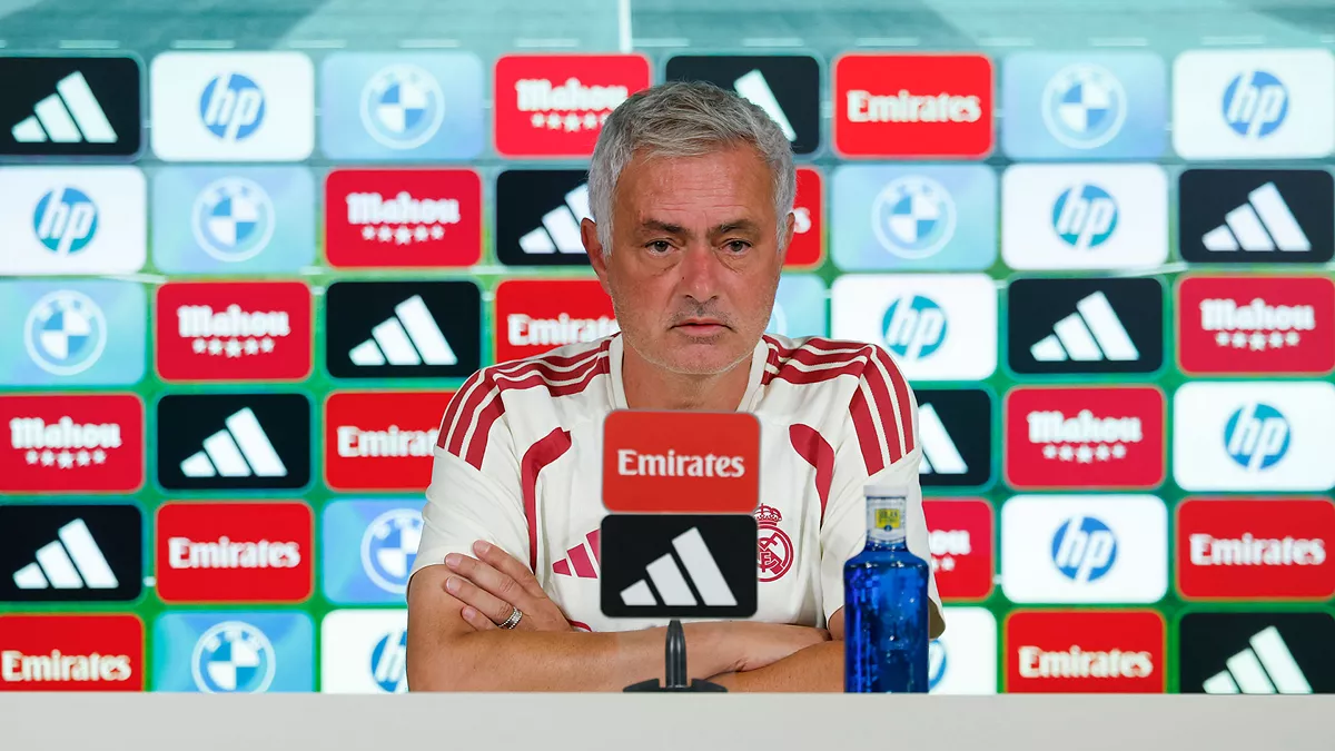 José Mourinho habla en rueda de prensa en la previa del Elche - Real Madrid.