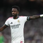 Vinicius se remanga ante los pitos